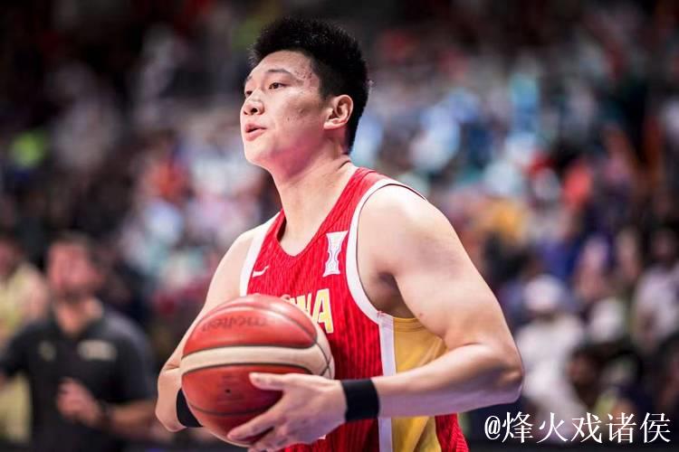 雷蒙全场出战21分钟,投篮5中4得到9分3篮板1助攻1盖帽 雷蒙全场出战21分钟,投篮5中4得到9分3篮板1助攻1盖帽